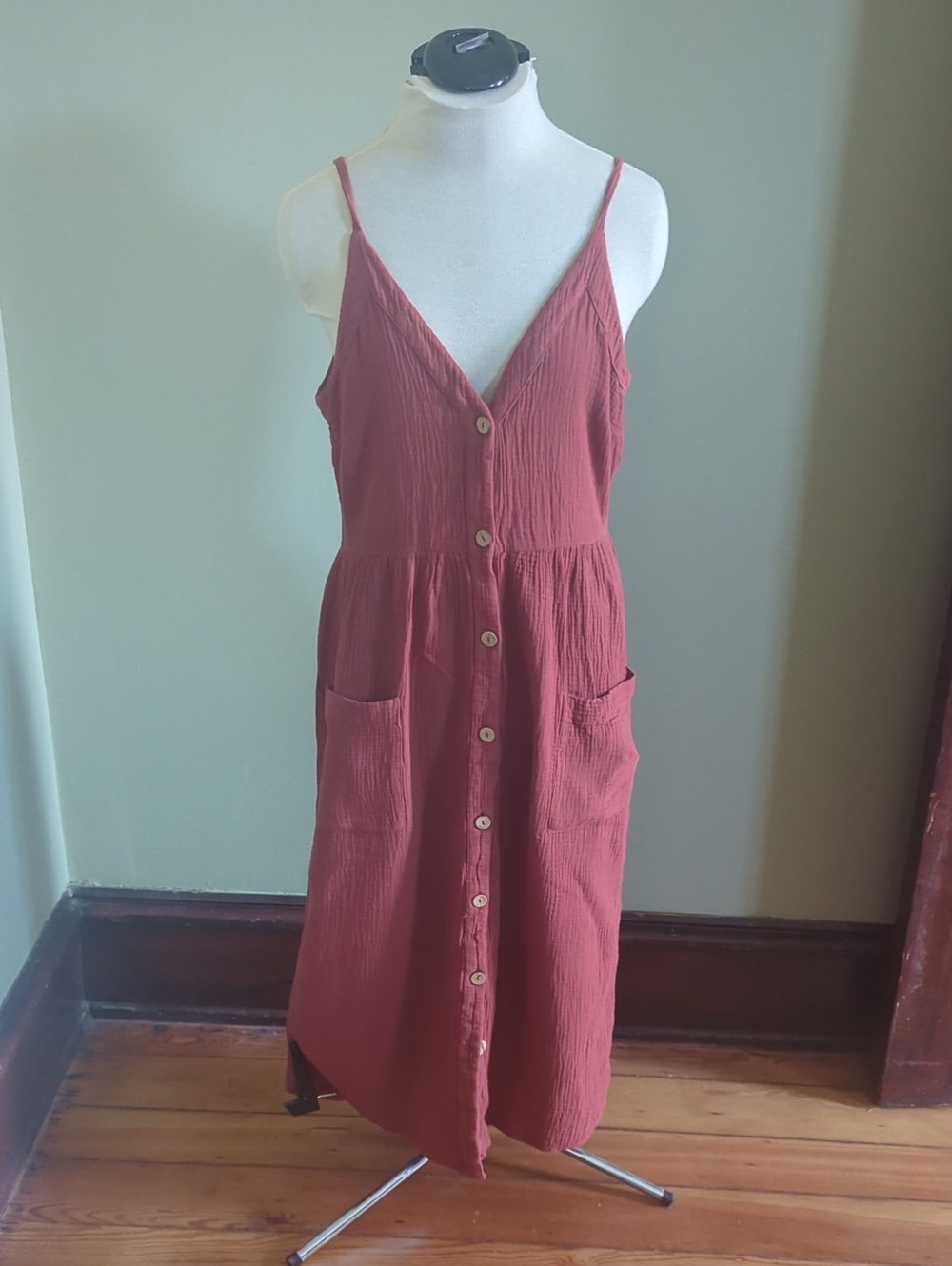 Stradivarius midi dress size large.